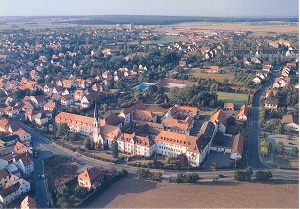 Luftbildaufnahme: Das Kinderheim sowie das Altenheim im Liebfrauenhaus Herzogenaurach werden neu gebaut